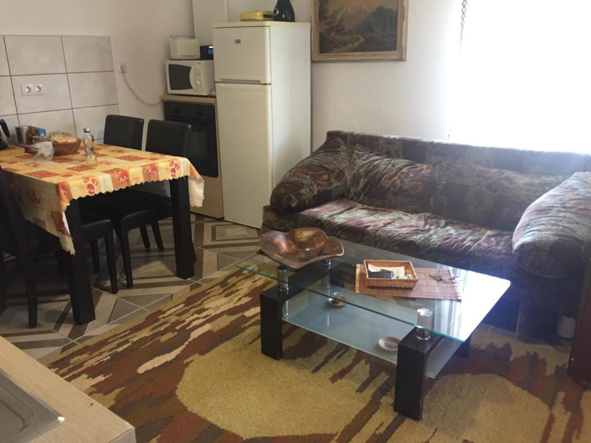 MediaşCasa Rustica Cu Terasa别墅 外观 照片